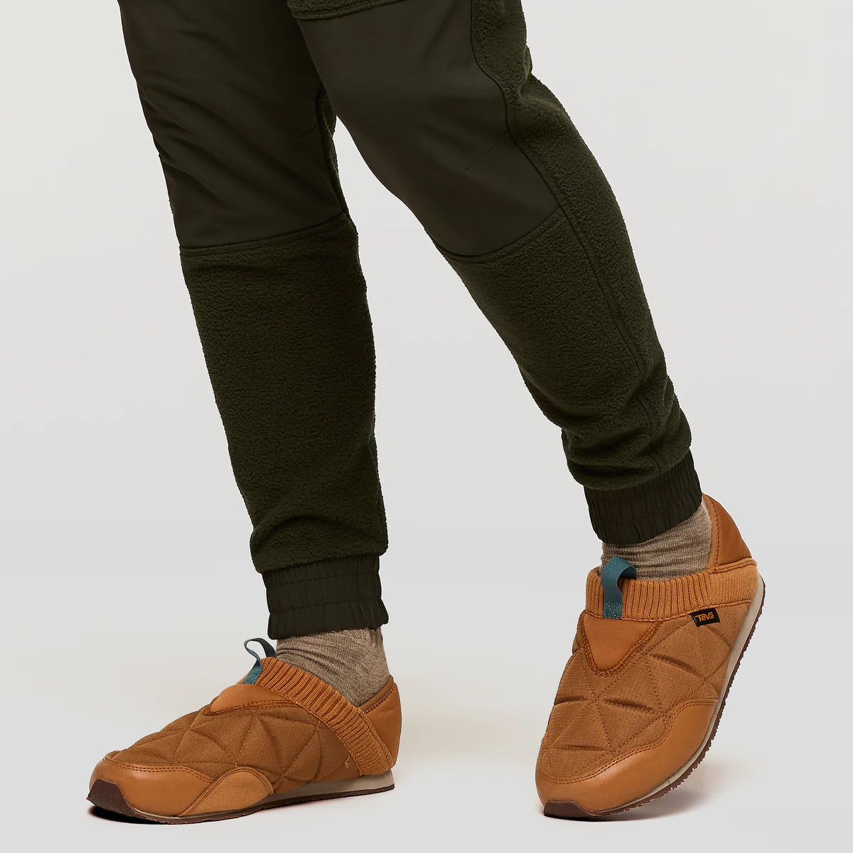 Abrazo Fleece Jogger - Men's - Image 18