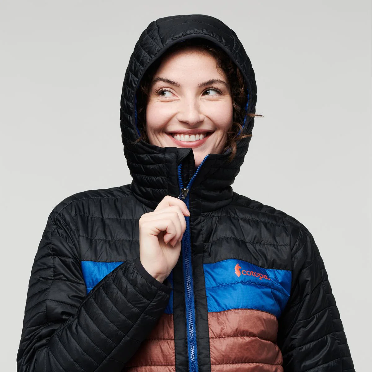 Capa Insulated Hooded Jacket - Women's - Image 12