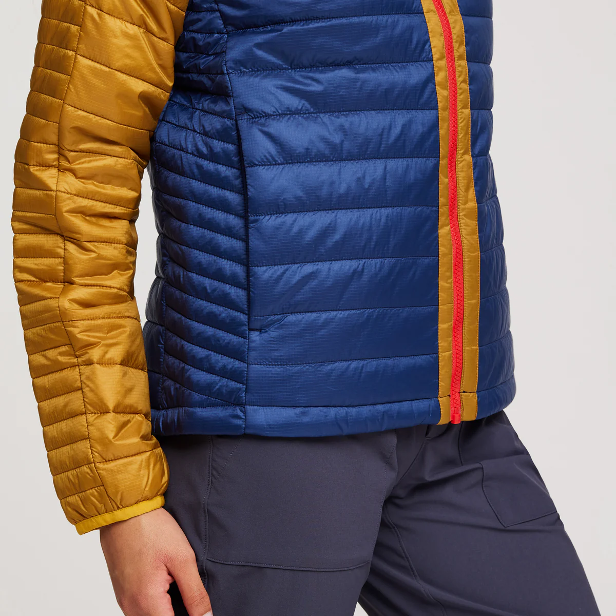 Capa Insulated Hooded Jacket - Women's - Image 19