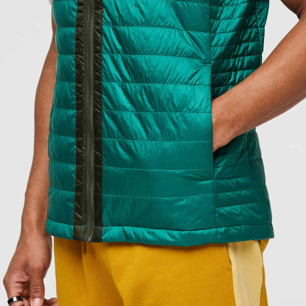 Capa Insulated Vest - Men's - Image 5