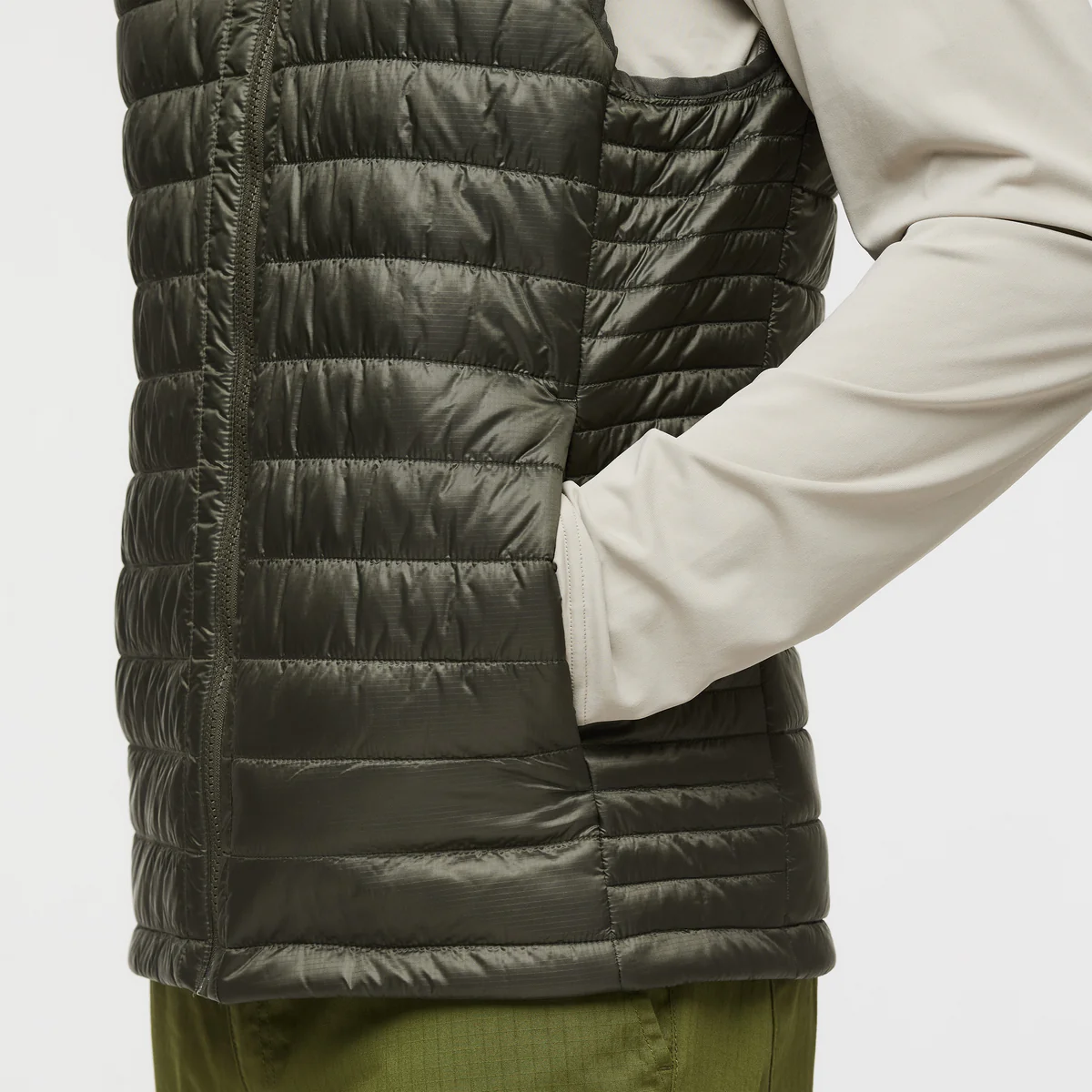 Capa Insulated Vest - Men's - Image 6