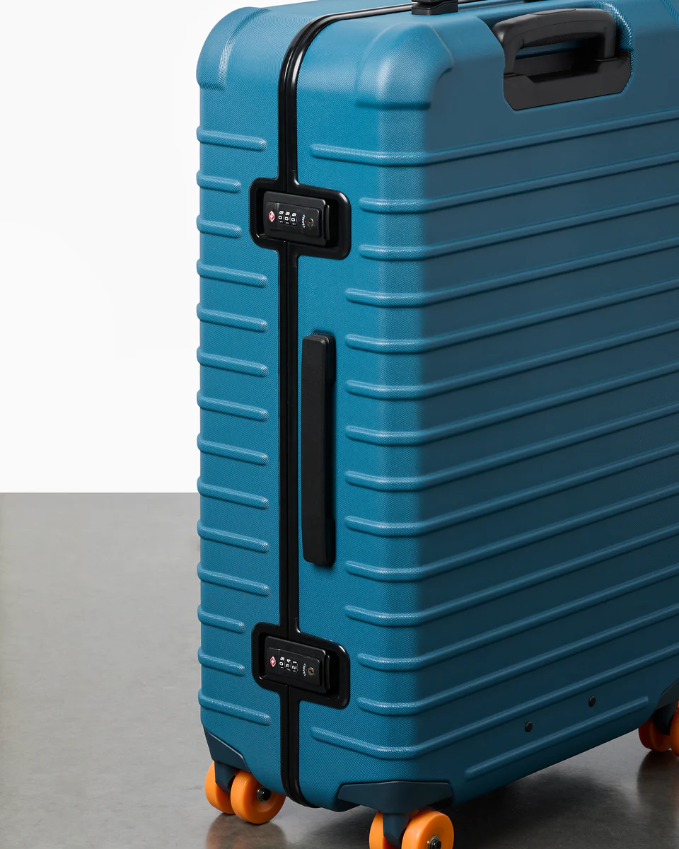 Coraza Suitcase - Medium Checked - Image 3