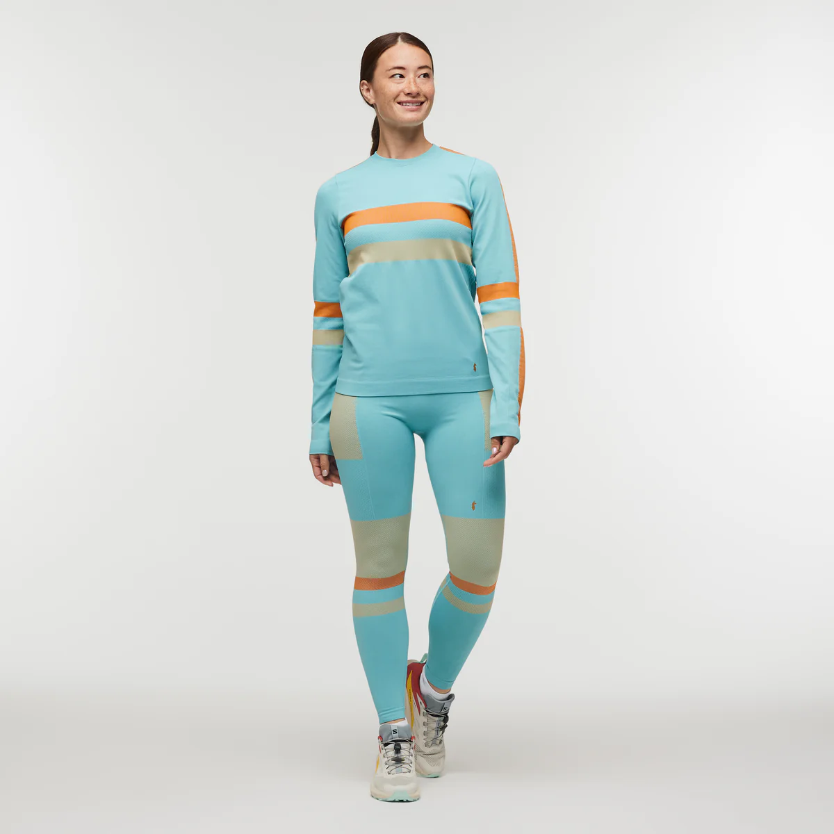 Debajo Seamless Baselayer Crew - Women's - Image 7