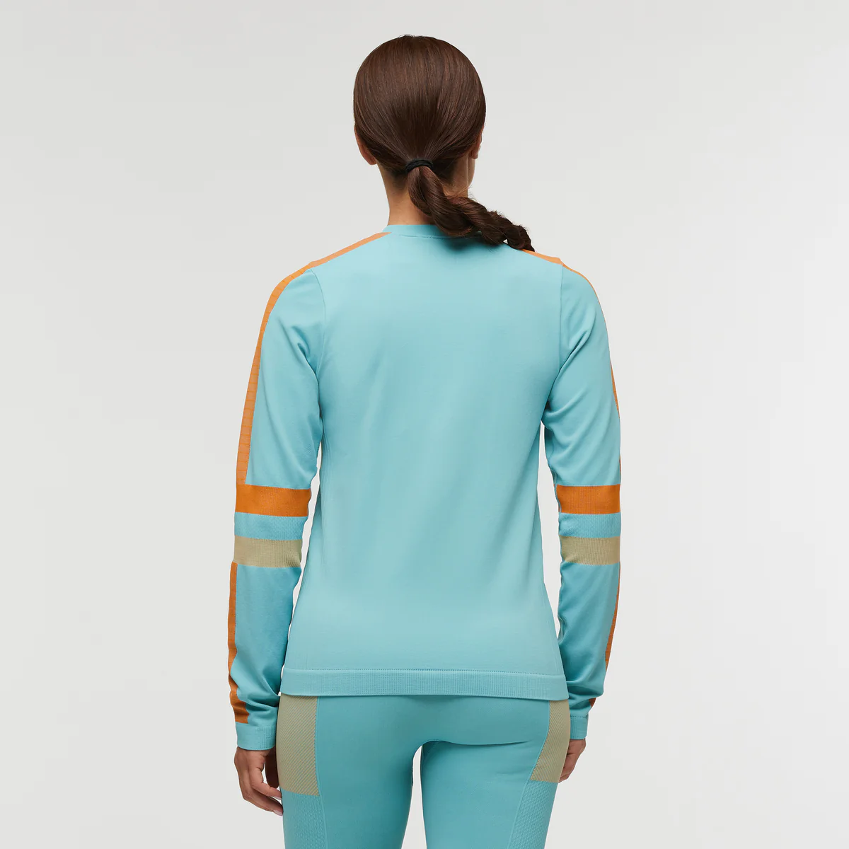Debajo Seamless Baselayer Crew - Women's - Image 9