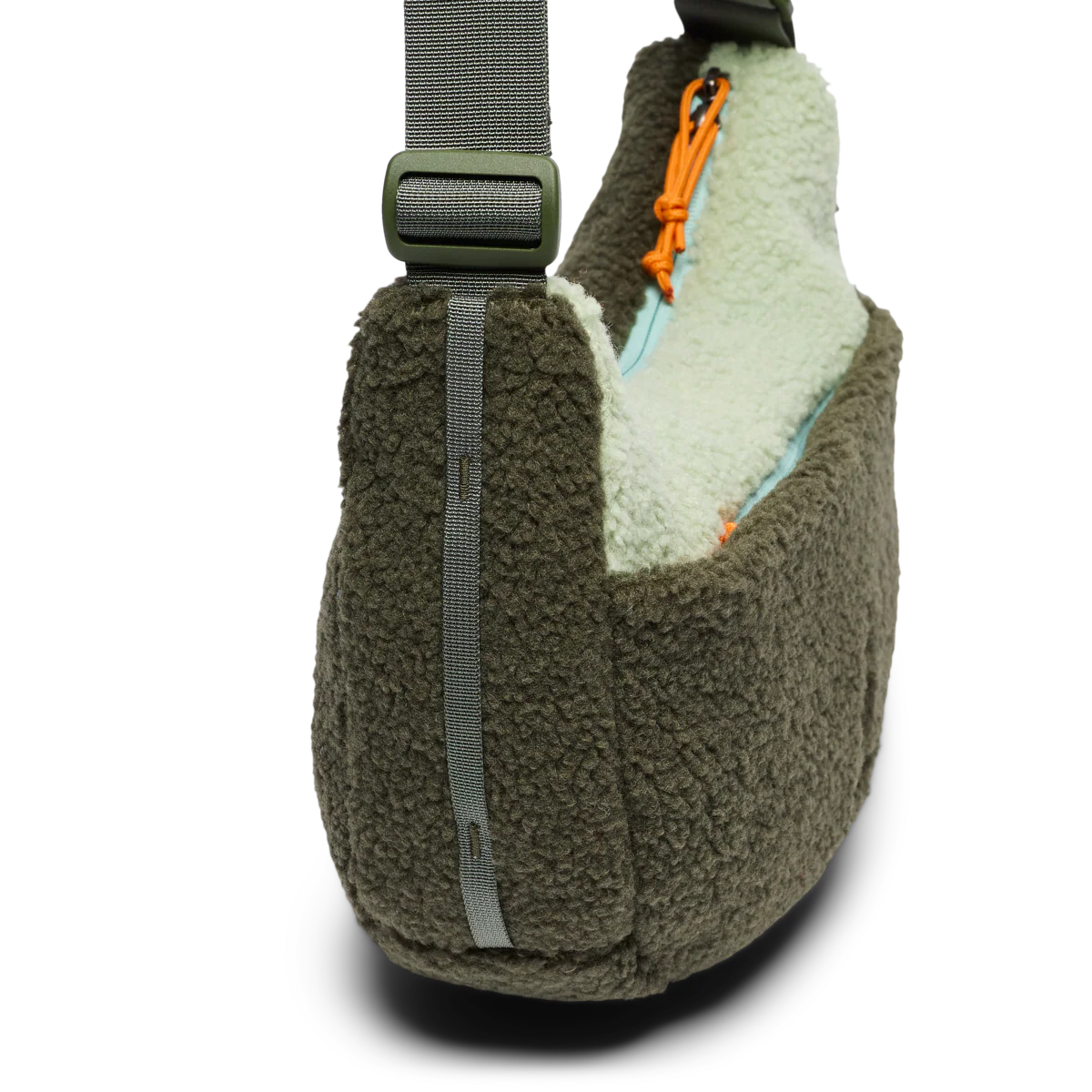 High Pile Fleece 6L Crescent Bag - Image 14
