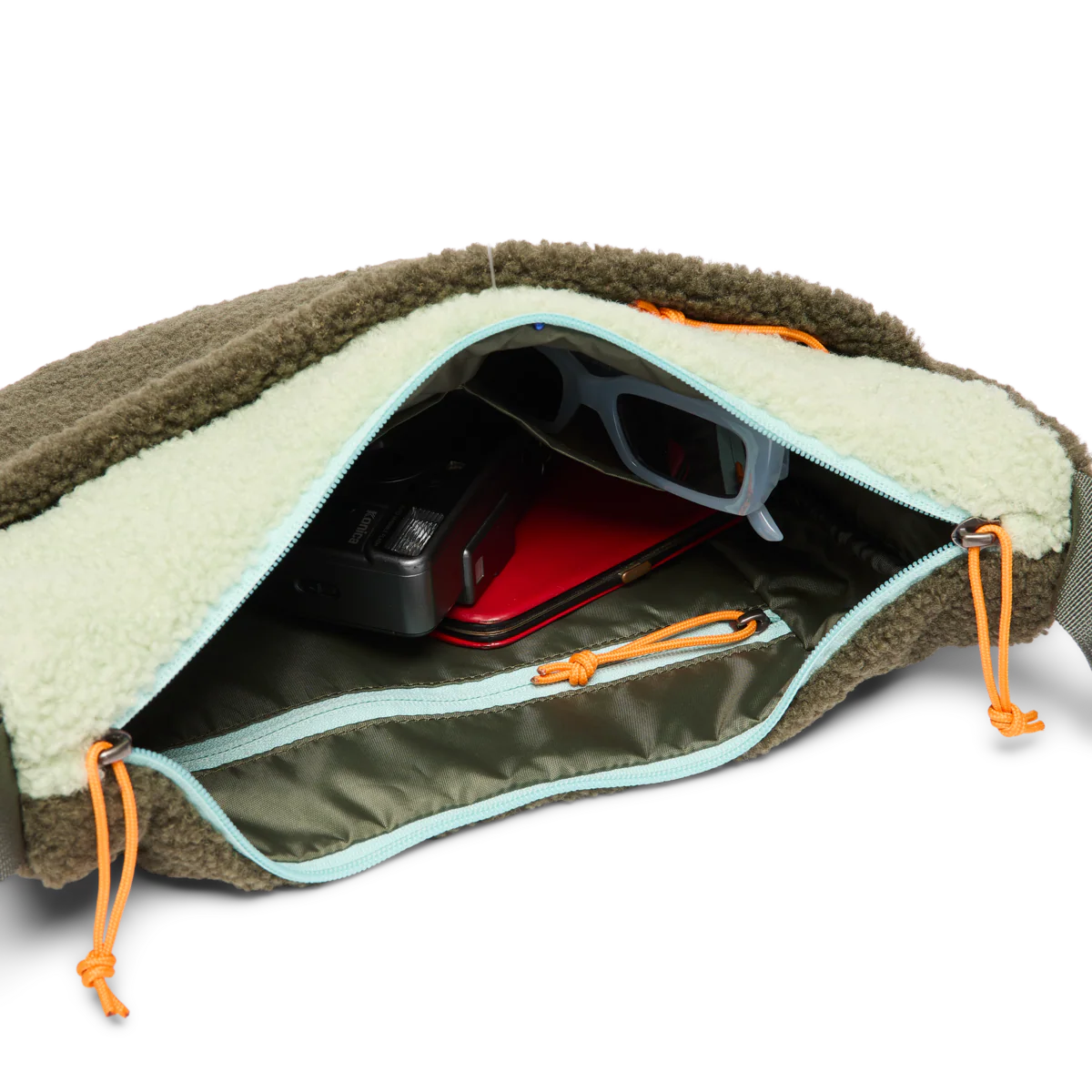 High Pile Fleece 6L Crescent Bag - Image 15