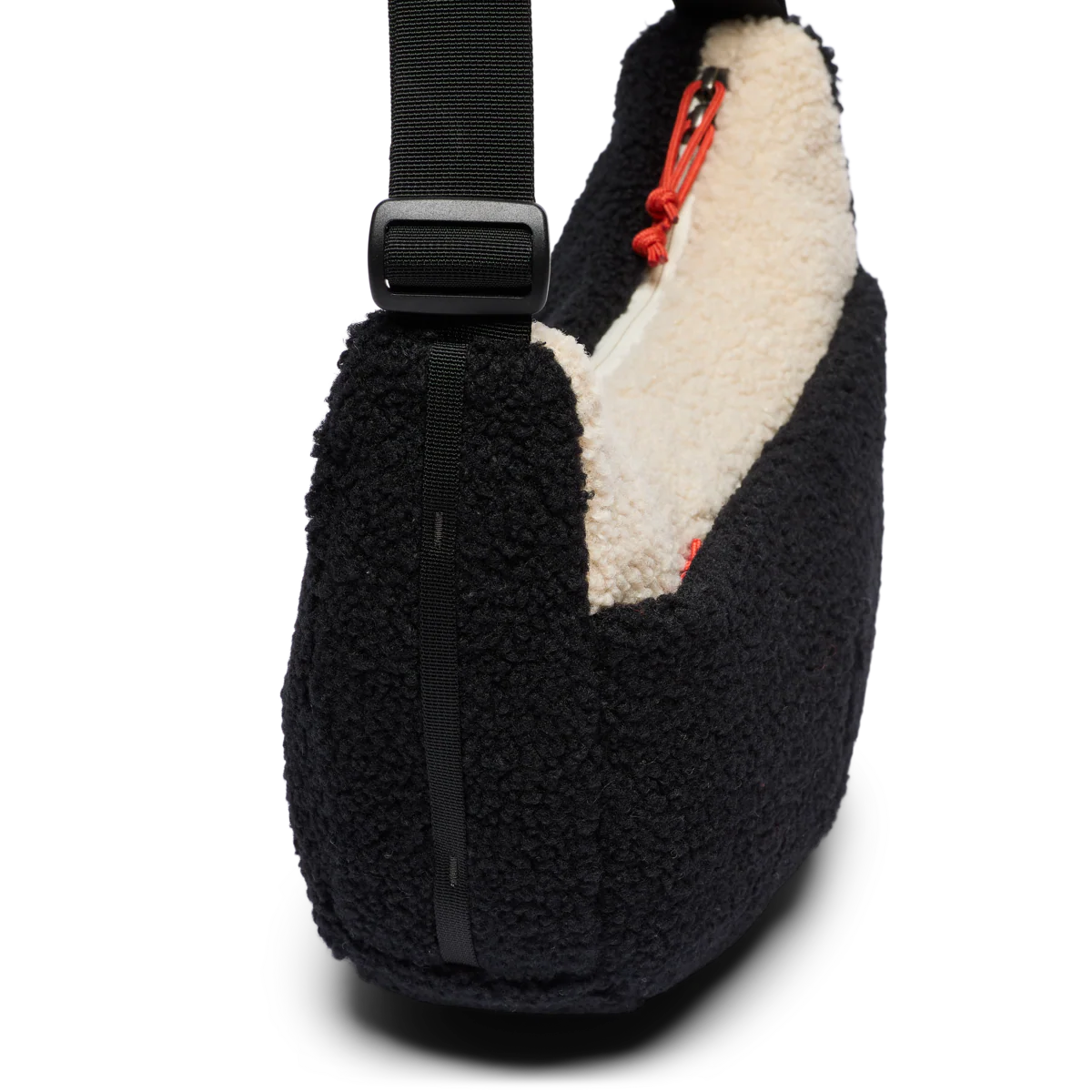 High Pile Fleece 6L Crescent Bag - Image 4