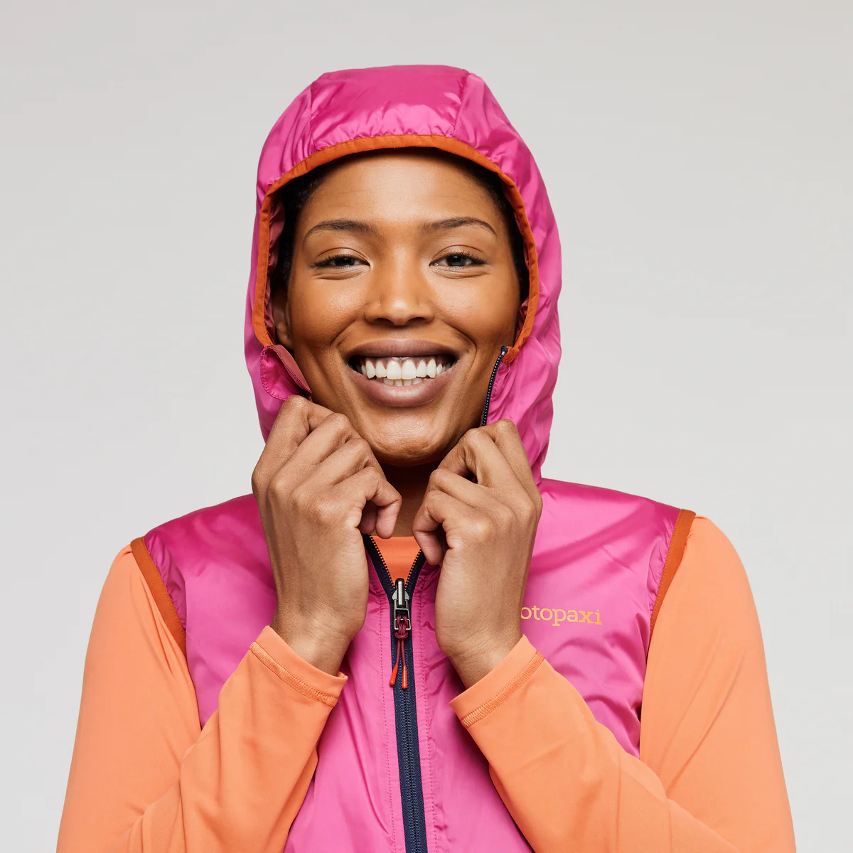 Teca Cálido Reversible Hooded Vest - Women's - Image 25