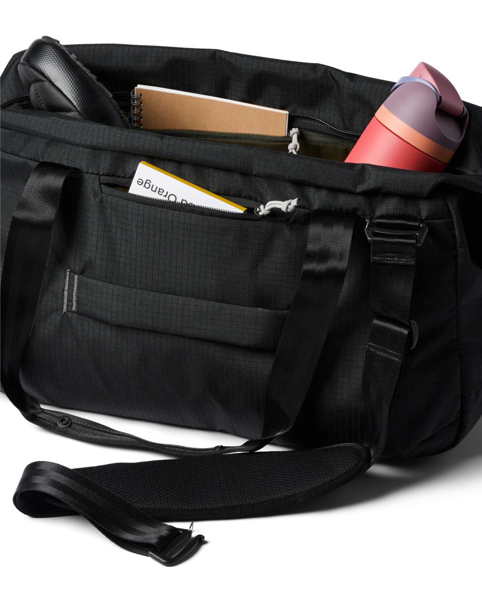 Viaje 35L Travel Duffel - Image 14