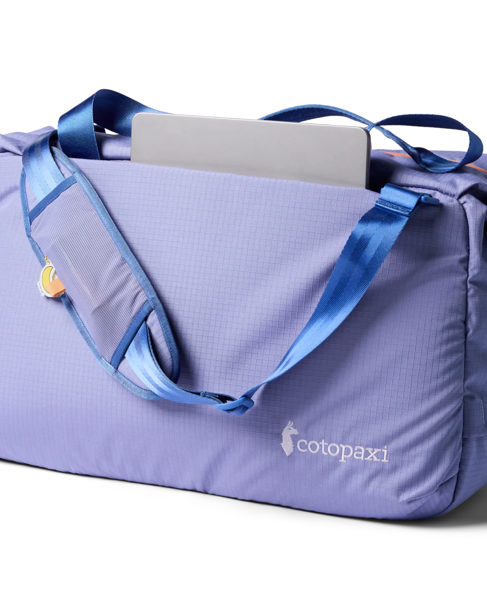 Viaje 45L Travel Duffel - Image 10